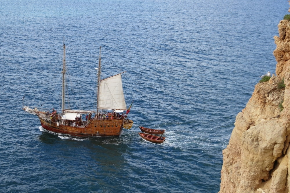 Piratenschiff an der Algarve