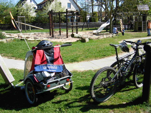 Ochenbruck - Fischbach, Thairestaurant u. zum Spielplatz in Pentzenhofen 