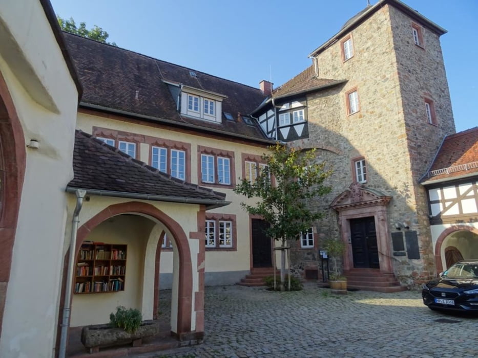Von Zwingenberger Altstadt zum Melibokus und Schloss Alsbach