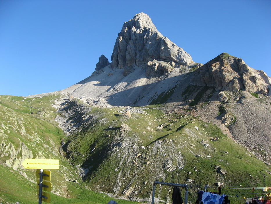 Karnischer Höhenweg: Tag 2: Filmoor Standschützenhütte (2350m) - Porzehütte (1942m) - Mitterkarbiwak (1973m)
