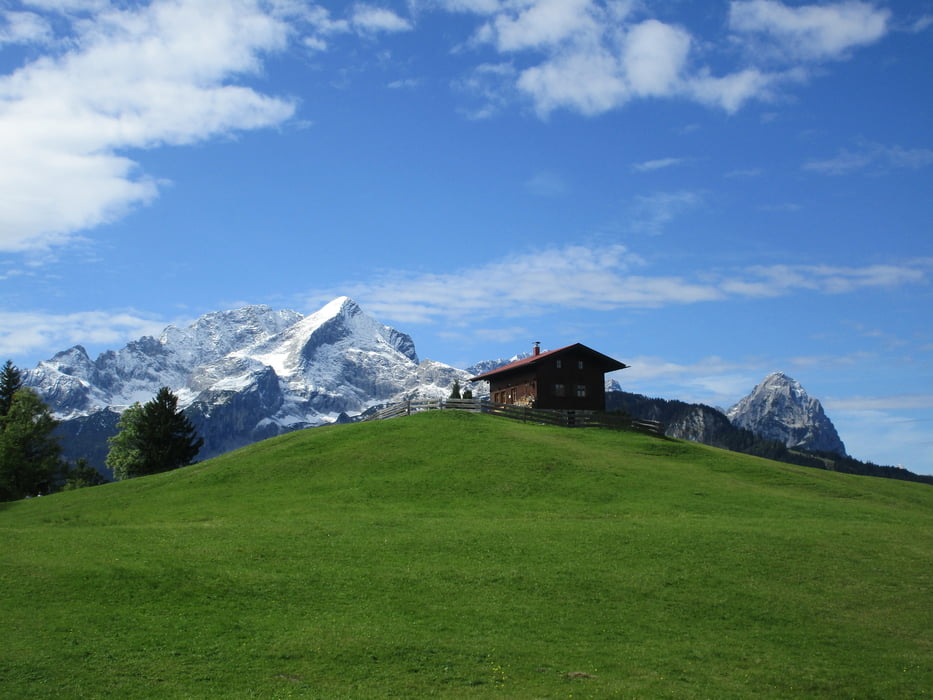 Zugspitzland: Rauf auf den Eckbauer und über Hintergraseck wieder runter