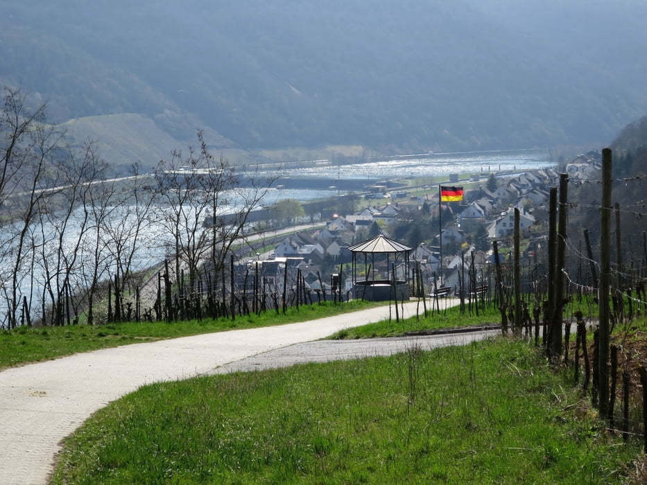 Mosel, Keberbach und das hügelige Maifeld