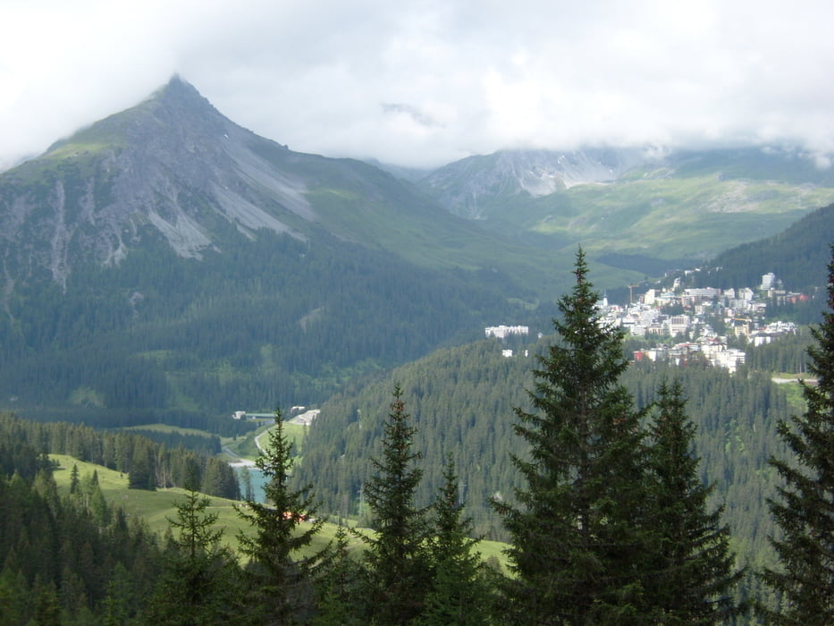 Schanfigger Höhenweg, Abschnitt Arosa-Langwies