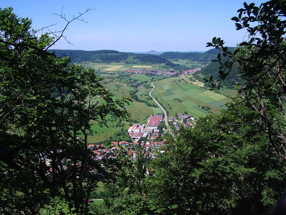 Albtrauf-Deggingen-Aufhausen-Bad-Überkingen im Tal zurück