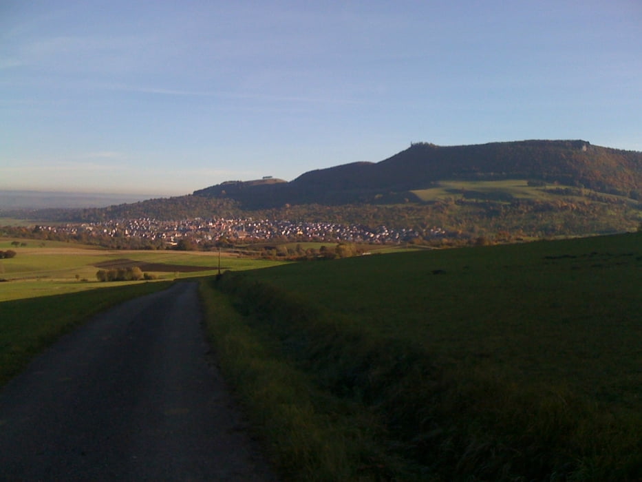 Auf halber Höhe ums Lenninger Tal