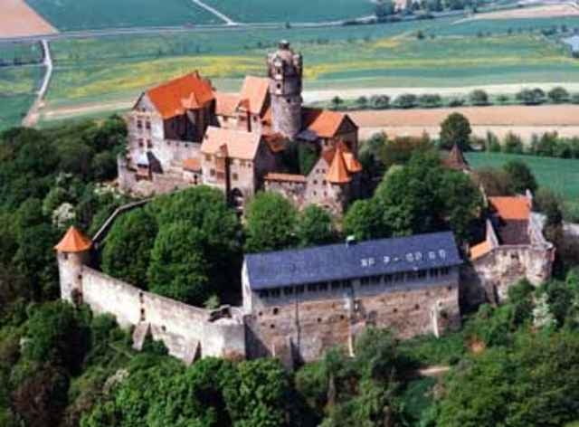 Von Nidda auf die Ronneburg und zurück.