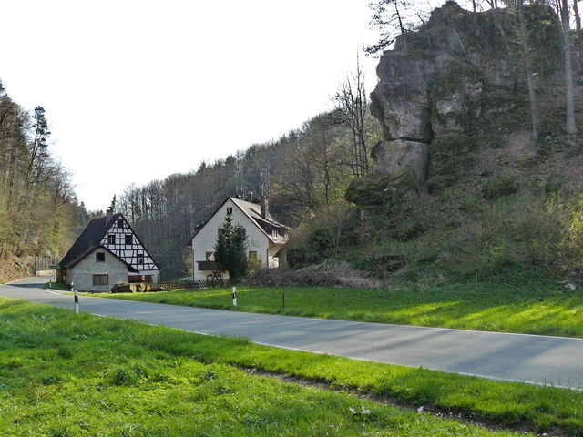 Zur Kirche St. Helena