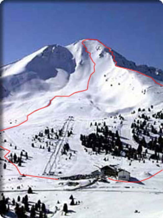 Auf das Schwarzhorn mit Sicht zum Latemar+Rosengarten