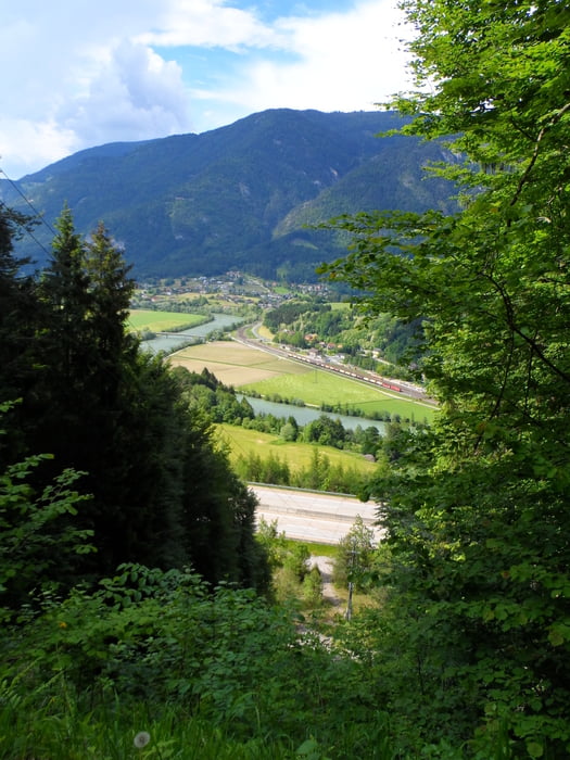 Bad Bleiberg über Wanderweg nach Villach-Drau