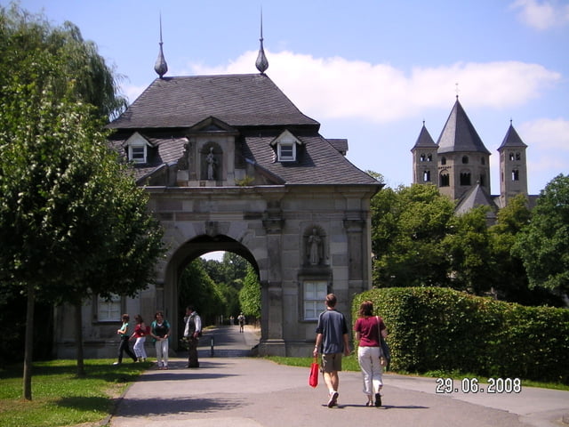 von Stommelerbusch zum Kloster Knechtsteden und zurück