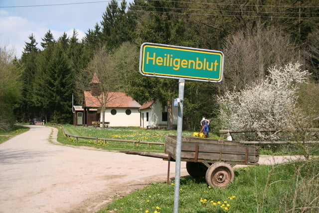 Zum ehemaligen Franziskaner-Kloster Heiligenblut (Spalt-Großweingarten) Weg 30