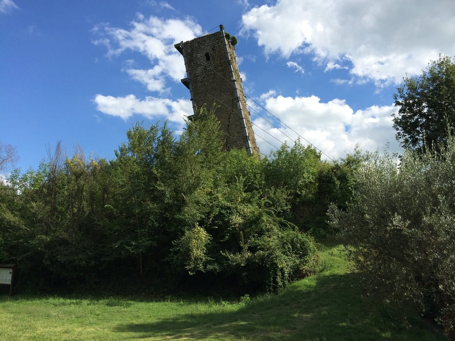 Von Passignano zum schiefen Turm von Vernazzano und noch etwas weiter