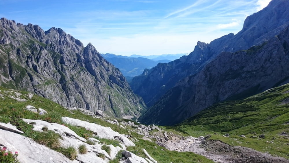 Zugspitztour:  Hammersbach-Zugspitze-Höllentalsteig-Stuibenwand-Kreuzeck