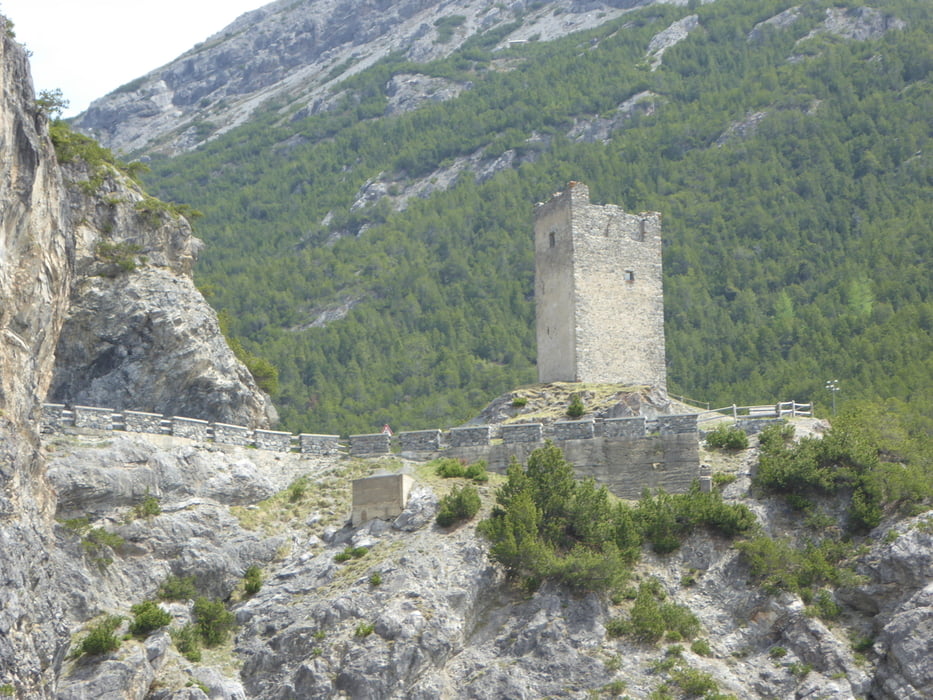 Torri di Freale und Bahntrasse Decauville