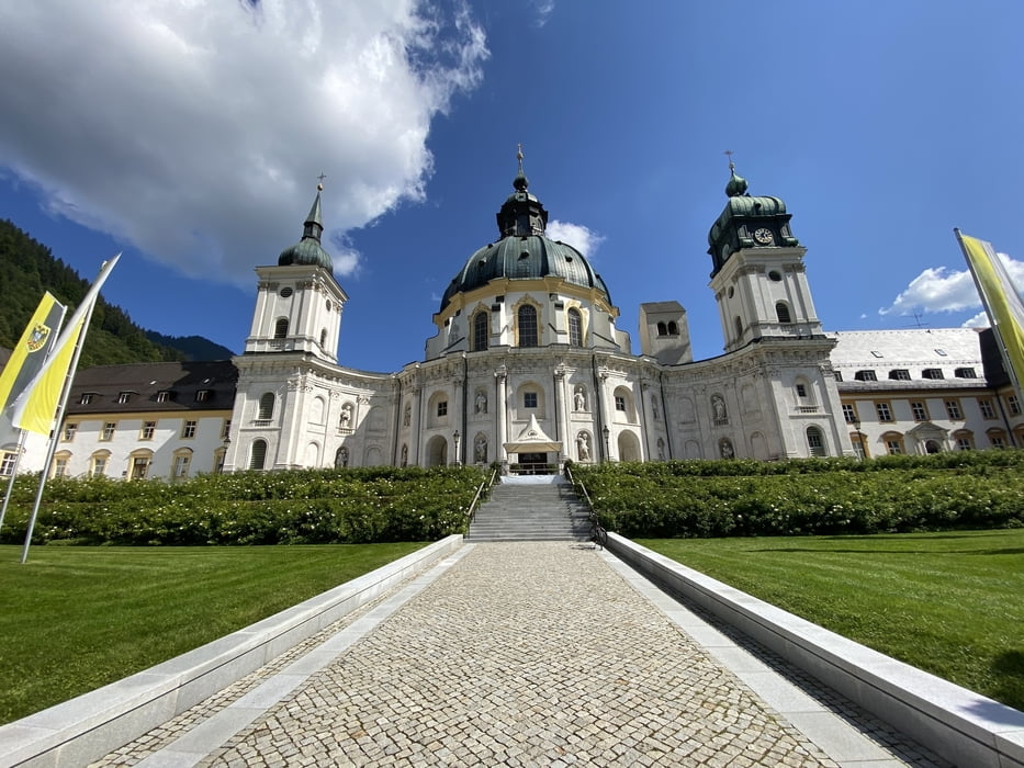 Kloster Ettal-Schloß Linderhof - Ammergauer Alpen