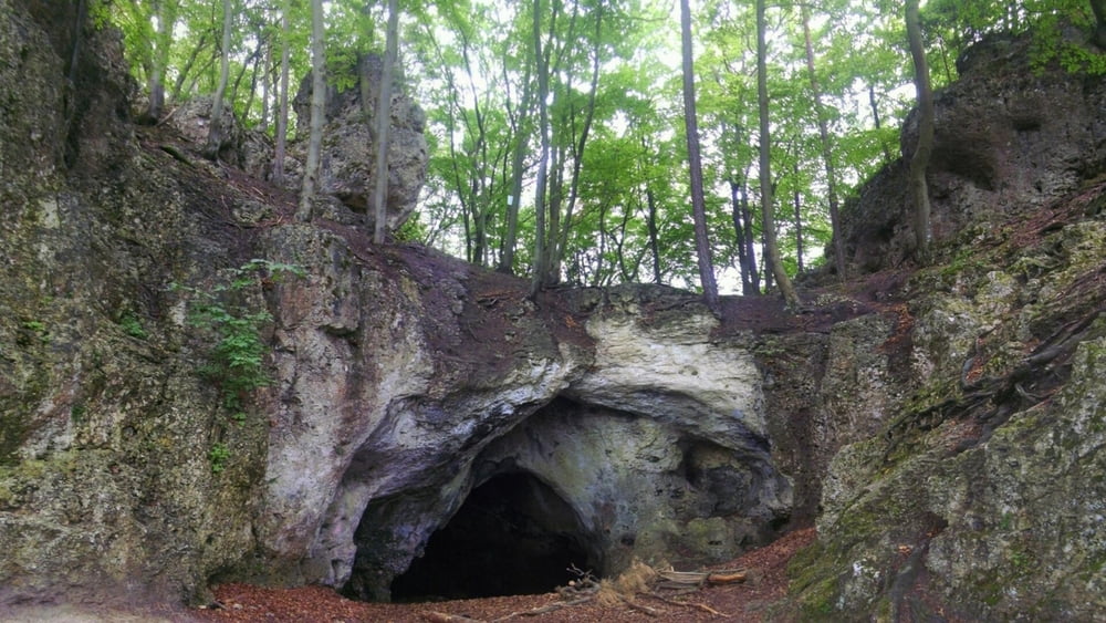 Wandern Franken: Hersbrucker Schweiz- Höhlen bei Hartenstein
