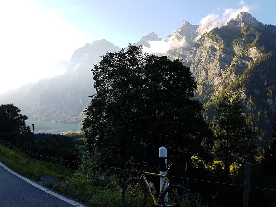 Über den Pragelpass und den Klausenpass im Herzen der Schweiz Glarus Uri Schwyz Mittelschwäbische Nachrichten Urlaubstipp