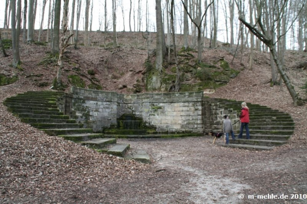 Zum Sophienbrunnen bei Altdorf