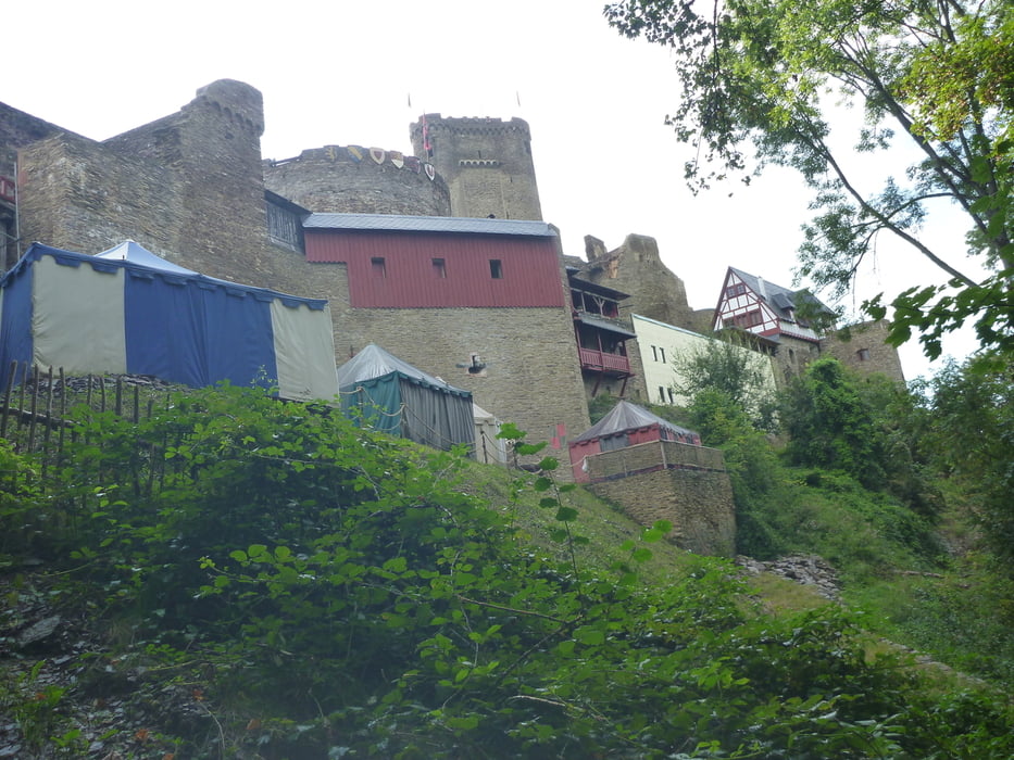 Bergschluchtenwanderung zur Ehrenburg