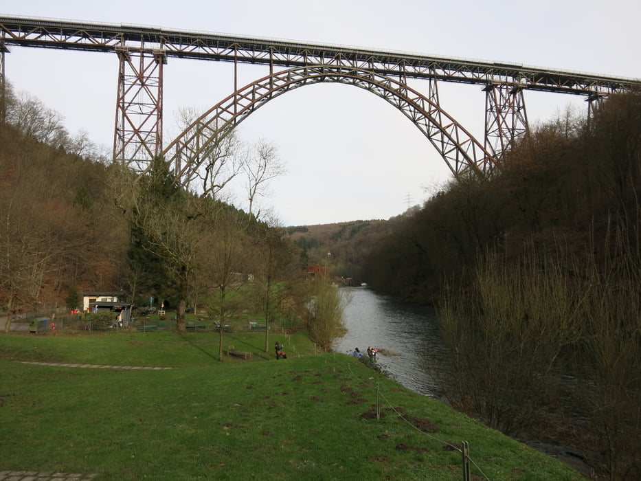 entlang der Wupper zur Müngstener Brücke