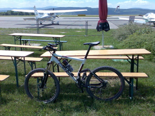 Gotha zum Flugplatz Kindel