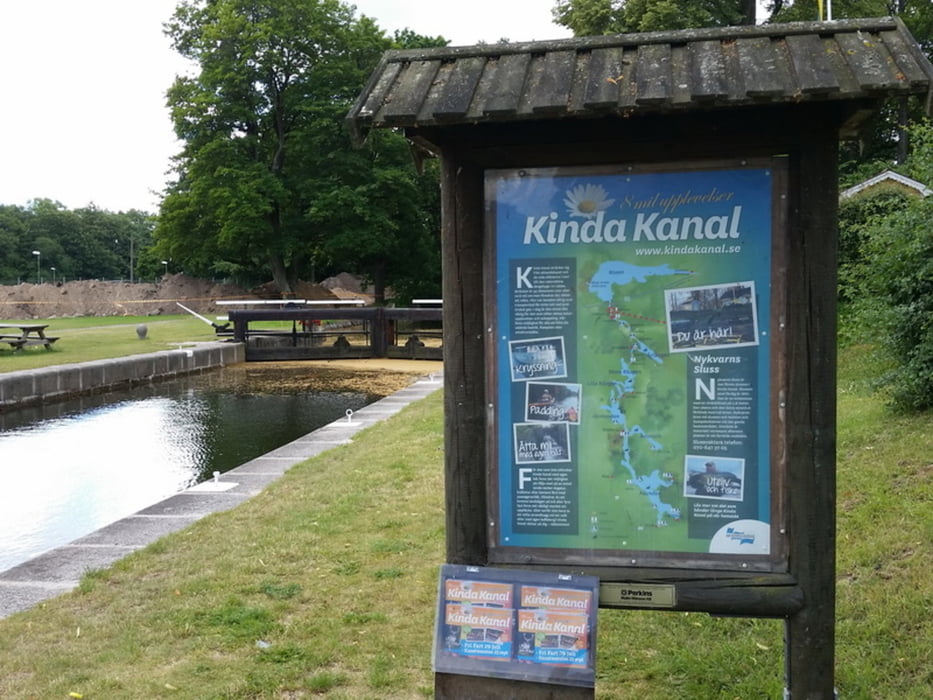 Kinda-Kanal und Roxen