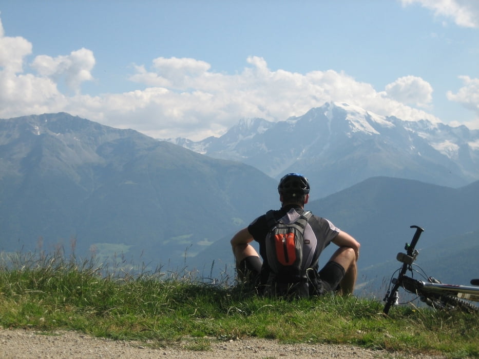 unterhalb der "Spitzinge Lu" und entlang des Bergwaalwegs