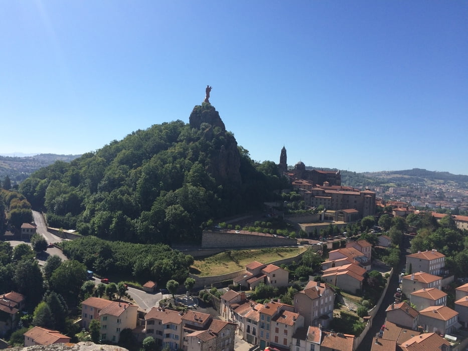 From Le-Puy-en-Velay to Millau by touring bike