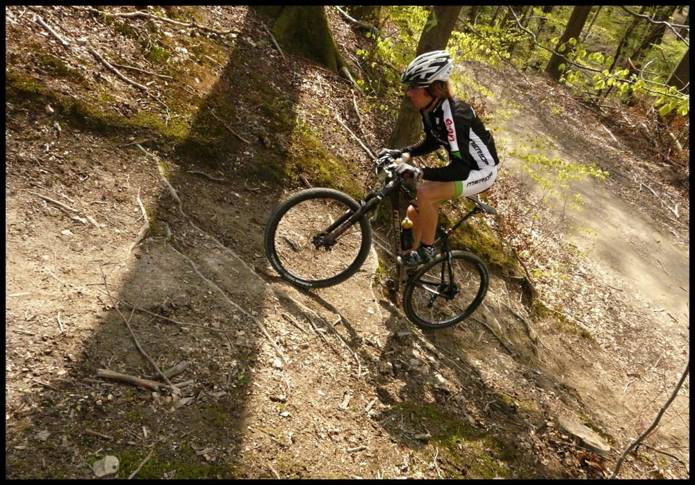 20120421_Pajštún, Košarisko, Biely kríž, údolie Vydrice
