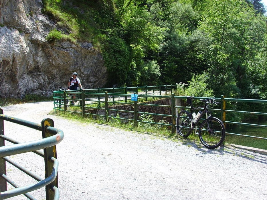Limone - Val San Michele - Tremalzo - Corna Vecchia - Limone