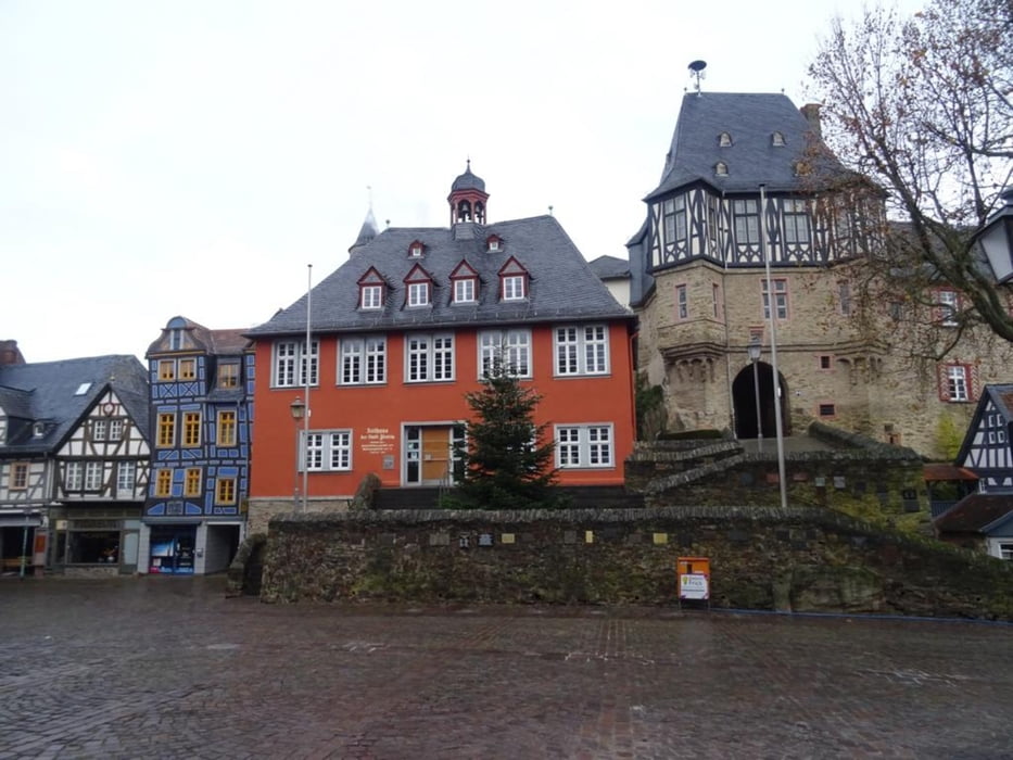 Durch die Idsteiner Altstadt, rund um den Fuerstenwald und zurueck ueber Bermbach