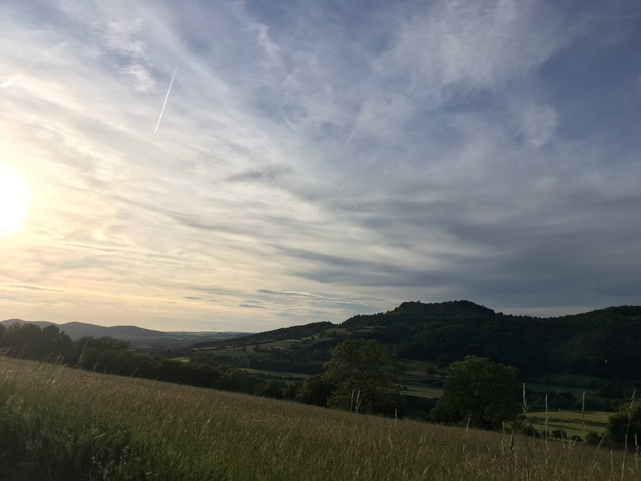 Weinhügel und drum herum