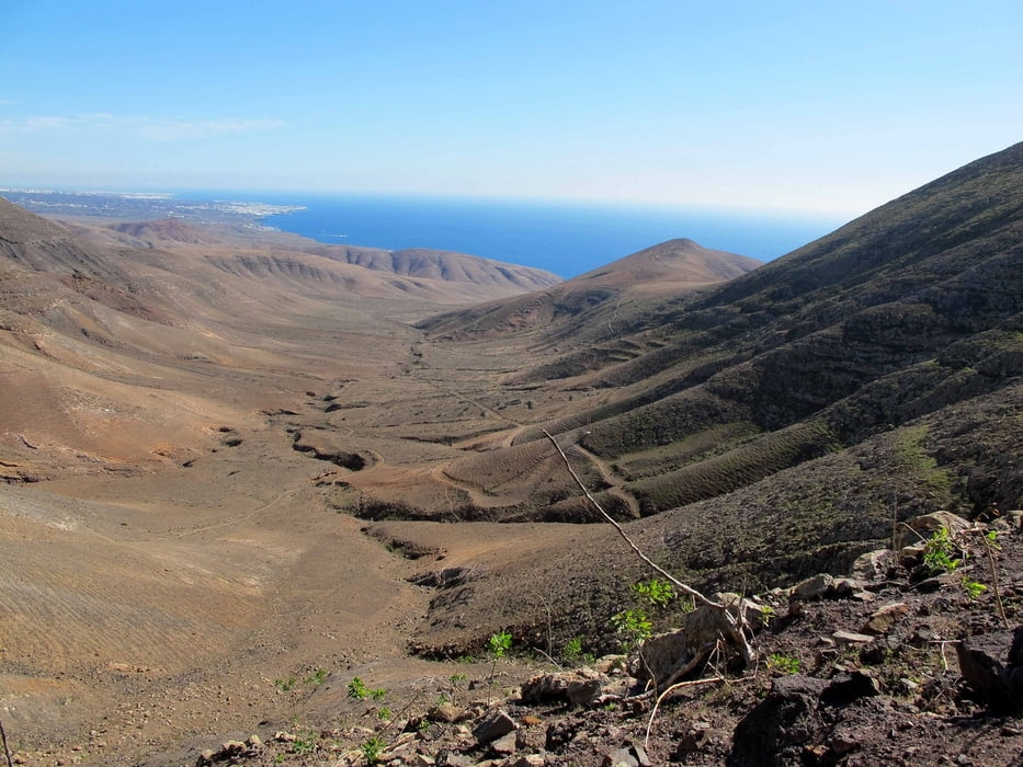 Von Femés um den Pico Redondo nach Playa Quemada