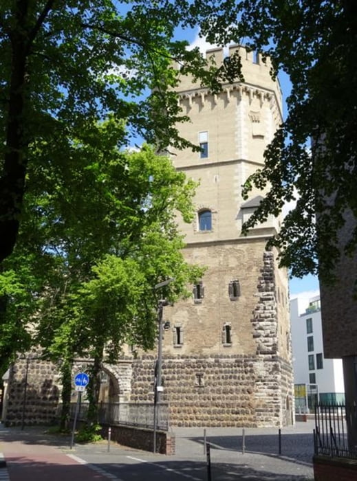Spuren der ma. Stadtmauer Kölns