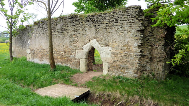 Kapellen-Ruine "Zum heiligen Kreuz" bei Pfofeld (Rundweg 10 und 130)