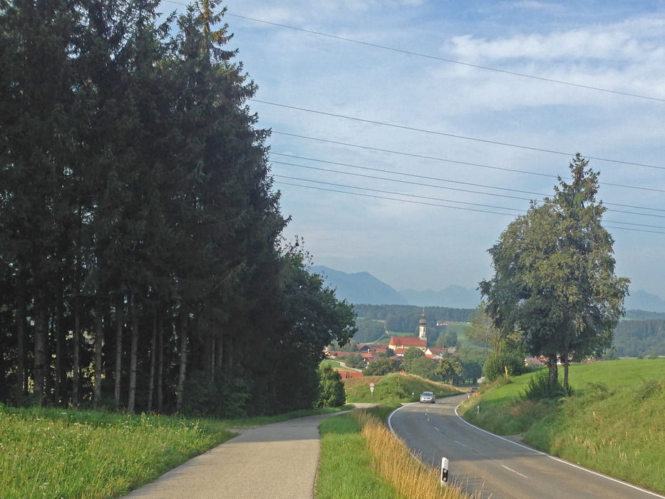 Auf alten Wegen am Fuße des Hochfellns