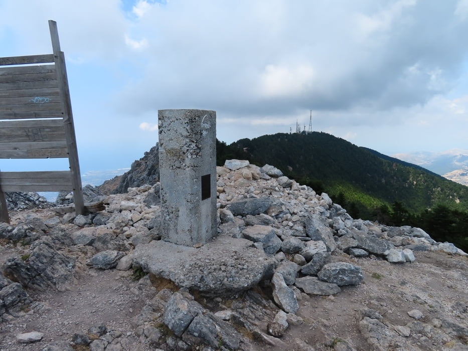 Wanderung auf den Aenos, 1628 m, 