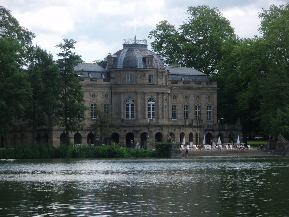 Schloss Monrepos und Favoritepark
