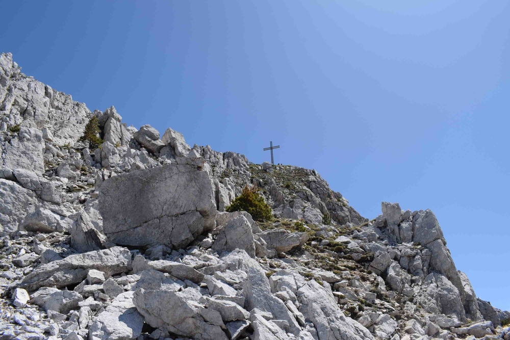 Camminare attorno al Corno Bianco