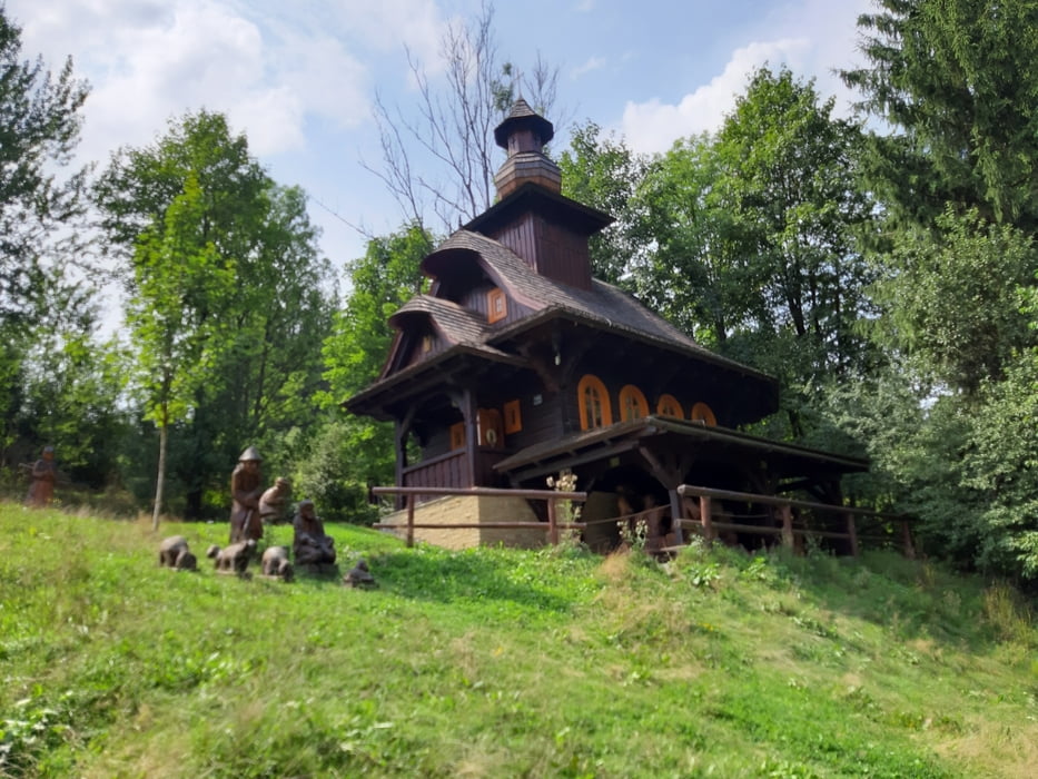 Nový Hrozenkov -Leskové -Pod Lemešnou -Příschlop -Velké Karlovice