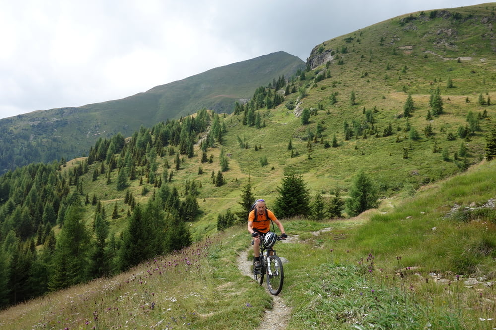 Umrundung des Val Disdende - alte Militärstrassen und Trails satt