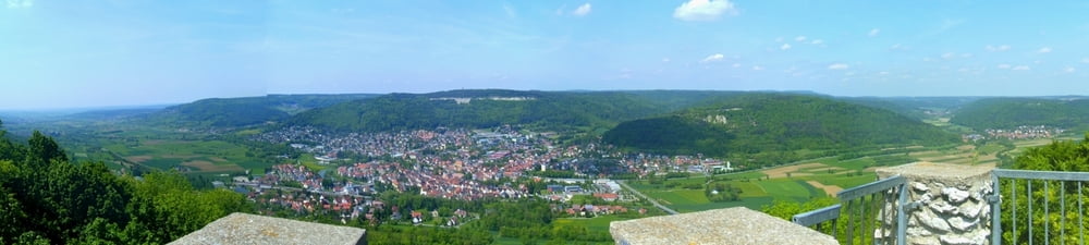 Wandern Franken: von Pretzfeld zur Wallerwarte im frischen Grün