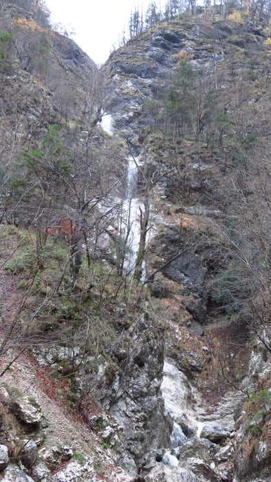 Nomenj-Grmečiški slap-Nomenj pa še drugi slapovi v Soteski