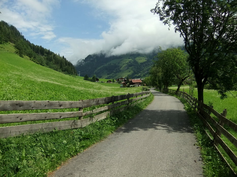 BergBiken.de Zell am See-Slowenien Tag1: Salzachtal-Stanzscharte-Bad Gastein