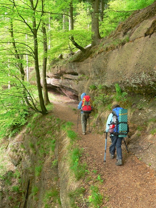 Höhle, Burgruine, Keltische Siedlung mit Druidenstein