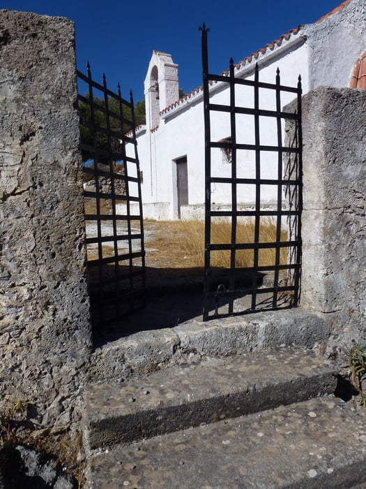 Agios Nektarios nach Agios Georgios und zurück