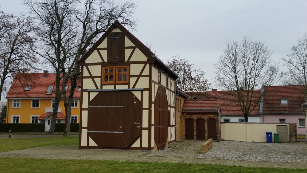 350. Saalower Mühlenweg und Saalower Höllenbergweg 