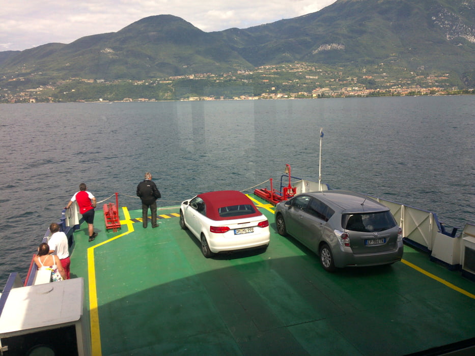 Bardolino - Garda - Torri de Benaco - Maderno - Salo - Desenzano - Lazise