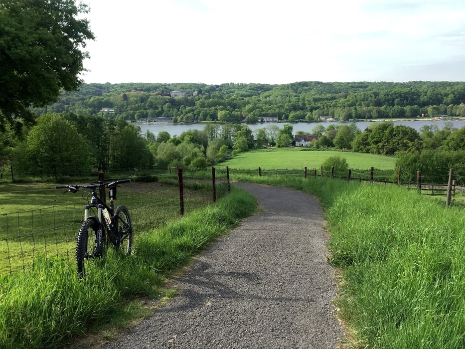 Kleine Baldeneyseerunde mit Abstecher ins Grüne