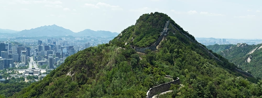 Seoul City Wall - Baegak and Inwangsan mountain